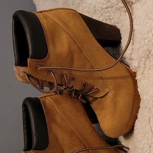 High heel suede work boots